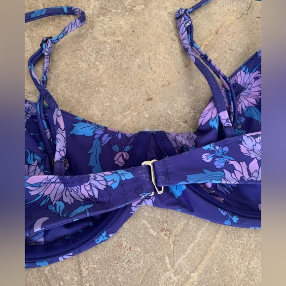 PINKCOLADA TROPEZ BIKINI TOP AND MALDIVES BIKINI BOTTOMS IN VIOLET WILD BLOOM - Picture 7 of 10